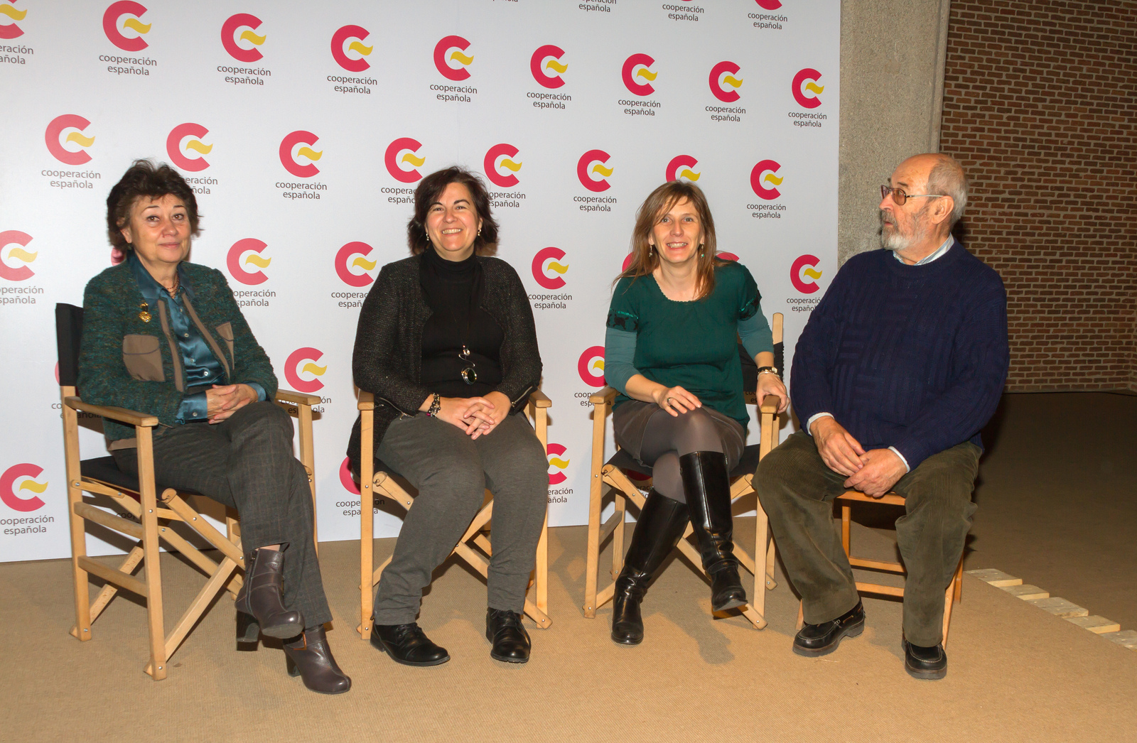 Ponentes en la Mesa Redonda IV, celebrada el 10 de enero en el Centro Cultural Conde Duque. Ponentes (de izda. a dcha.): Consuelo del Canto (UCM), Pilar Debén (AECID), Cándida Gago (UCM) y J. Carmelo García (IEPALA).